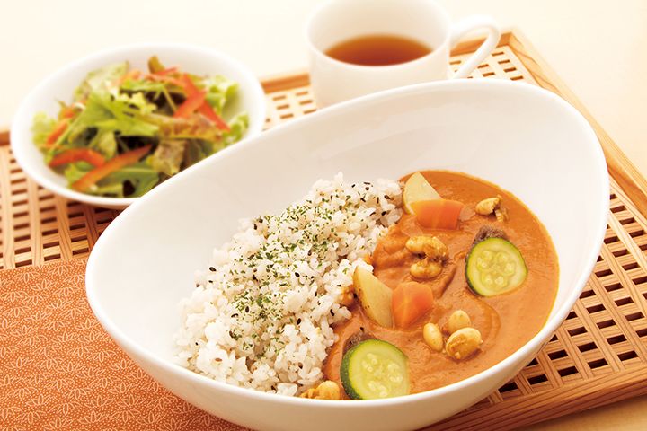 精進料理の教えを基にした「お寺のカレー」