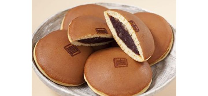 「木箱 桐箱 どら焼き17入 創業安政三年 和菓子 東京 青野総本舗」(麻布 青野総本舗)(価格 ¥7,382)